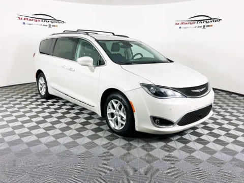 White 2017 Chrysler Pacifica Touring L Plus for sale in Saint Marys, OH
