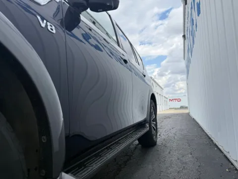 More photos of 2019 Nissan Armada SL at St. Marys Chrysler Dodge Jeep, OH