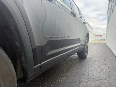 More photos of 2023 Jeep Grand Cherokee L Altitude at St. Marys Chrysler Dodge Jeep, OH