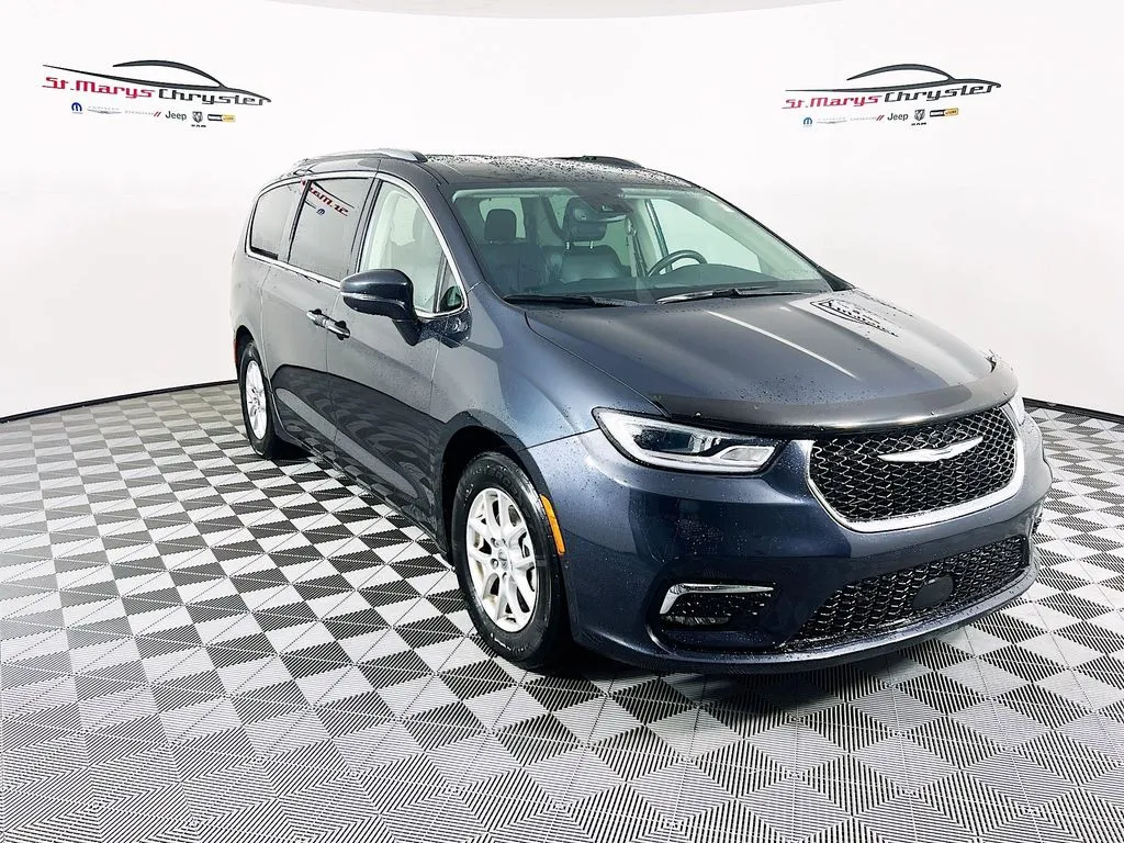 2021 Chrysler Pacifica Touring L for sale in Saint Marys, OH