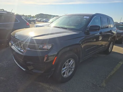 Another view of 2023 Jeep Grand Cherokee Laredo for sale in Saint Marys, OH at St. Marys Chrysler Dodge Jeep