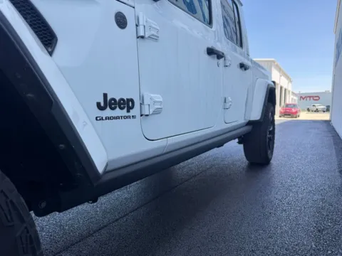More photos of 2024 Jeep Gladiator Nighthawk at St. Marys Chrysler Dodge Jeep, OH