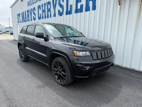 Black 2019 Jeep Grand Cherokee Altitude for sale in Saint Marys, OH