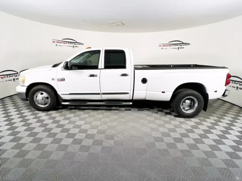 More photos of 2009 Dodge Ram 3500 SLT at St. Marys Chrysler Dodge Jeep, OH