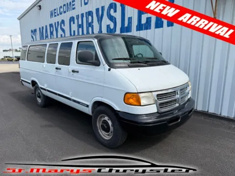 White 2000 Dodge Ram Wagon 3500 for sale in Saint Marys, OH
