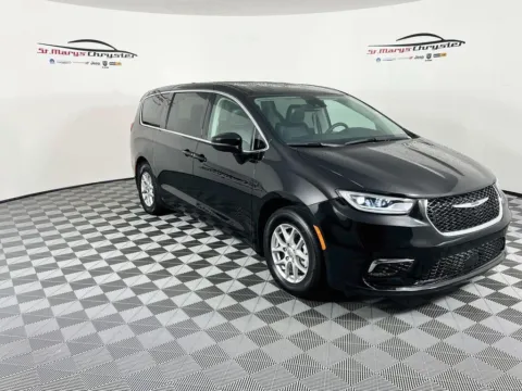 Black 2024 Chrysler Pacifica Touring L for sale in Saint Marys, OH
