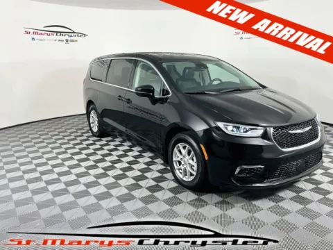 Black 2024 Chrysler Pacifica Touring L for sale in Saint Marys, OH