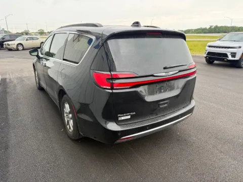 More photos of 2021 Chrysler Pacifica Touring at St. Marys Chrysler Dodge Jeep, OH