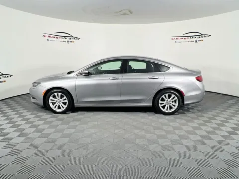 More photos of 2016 Chrysler 200 Limited at St. Marys Chrysler Dodge Jeep, OH