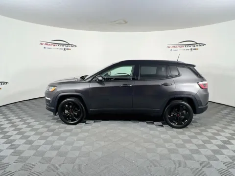 More photos of 2019 Jeep Compass Altitude at St. Marys Chrysler Dodge Jeep, OH