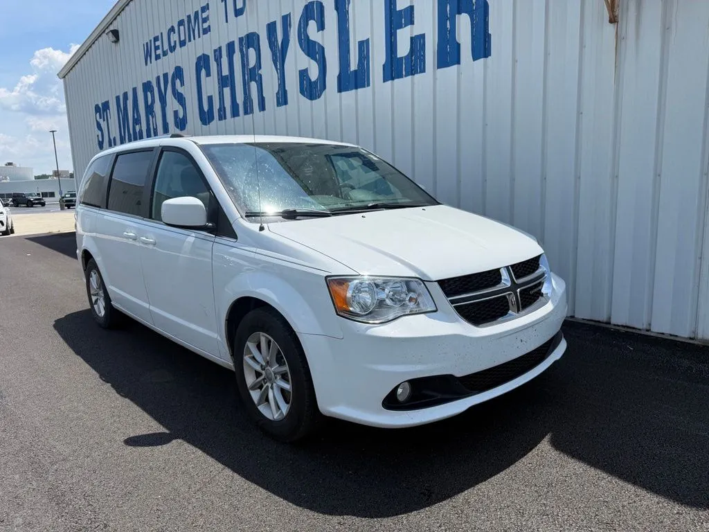 White 2018 Dodge Grand Caravan SXT for sale in Saint Marys, OH