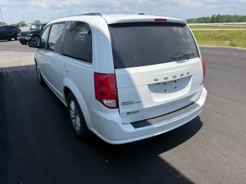 More photos of 2018 Dodge Grand Caravan SXT at St. Marys Chrysler Dodge Jeep, OH