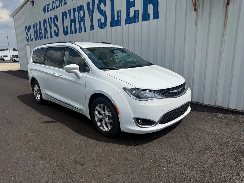 White 2020 Chrysler Pacifica Touring L Plus for sale in Saint Marys, OH