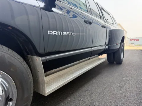 More photos of 2003 Dodge Ram 3500 ST at St. Marys Chrysler Dodge Jeep, OH