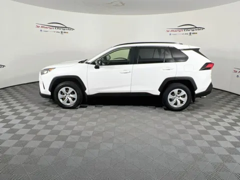 More photos of 2019 Toyota RAV4 LE at St. Marys Chrysler Dodge Jeep, OH