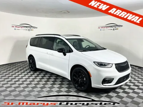 White 2025 Chrysler Pacifica Limited for sale in Saint Marys, OH