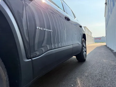 More photos of 2023 GMC Acadia SLT at St. Marys Chrysler Dodge Jeep, OH