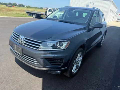 More photos of 2016 Volkswagen Touareg V6 TDI at St. Marys Chrysler Dodge Jeep, OH