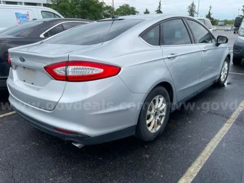 More photos of 2016 Ford Fusion S at St. Marys Chrysler Dodge Jeep, OH