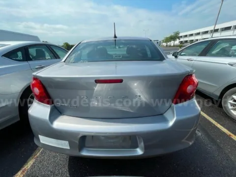 More photos of 2013 Dodge Avenger SE at St. Marys Chrysler Dodge Jeep, OH