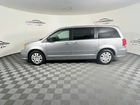 More photos of 2016 Dodge Grand Caravan SE at St. Marys Chrysler Dodge Jeep, OH