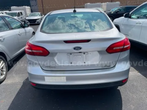 More photos of 2016 Ford Focus SE at St. Marys Chrysler Dodge Jeep, OH