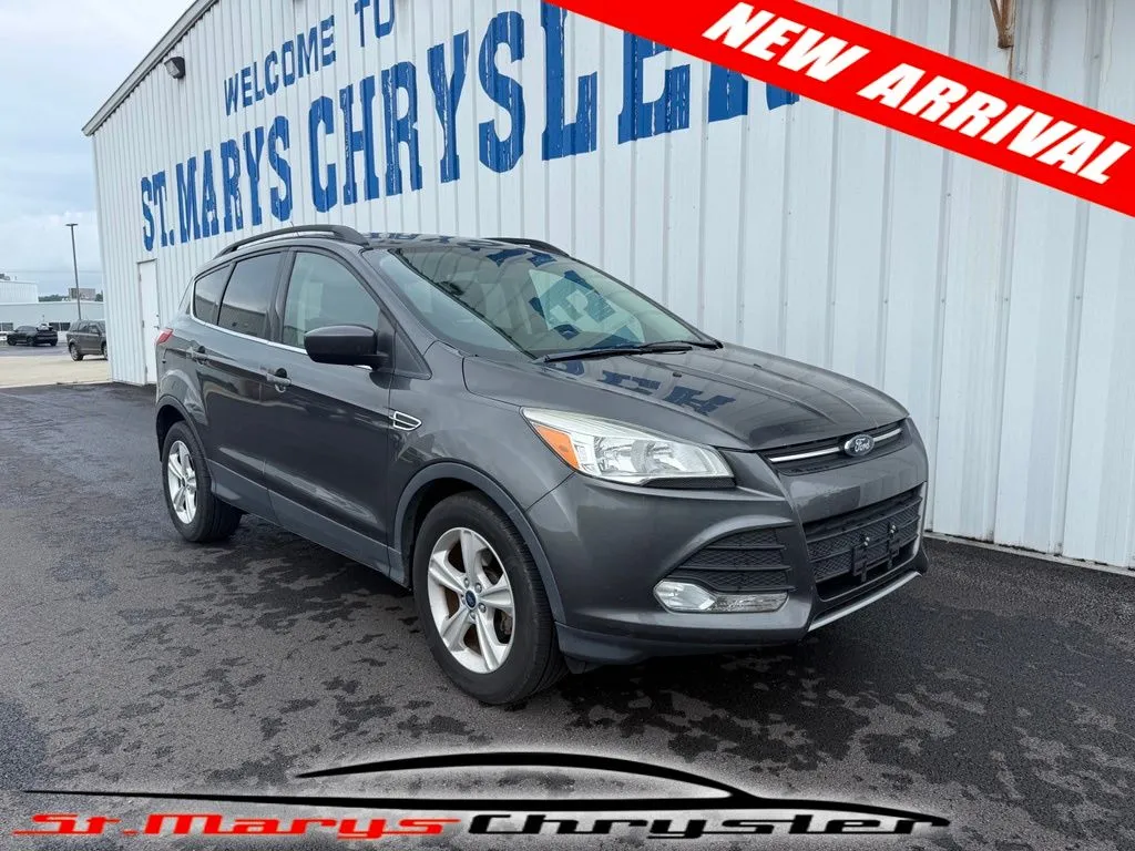 Gray 2016 Ford Escape SE for sale in Saint Marys, OH