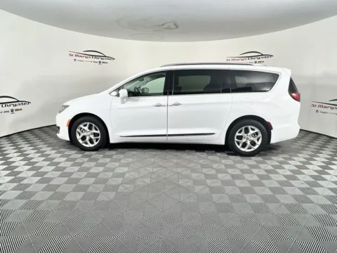 More photos of 2020 Chrysler Pacifica Touring L Plus at St. Marys Chrysler Dodge Jeep, OH