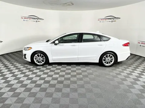 More photos of 2019 Ford Fusion SE at St. Marys Chrysler Dodge Jeep, OH