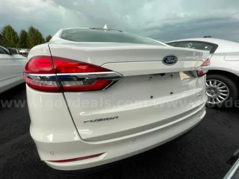 More photos of 2019 Ford Fusion SE at St. Marys Chrysler Dodge Jeep, OH