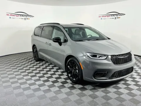 Gray 2025 Chrysler Pacifica Limited for sale in Saint Marys, OH