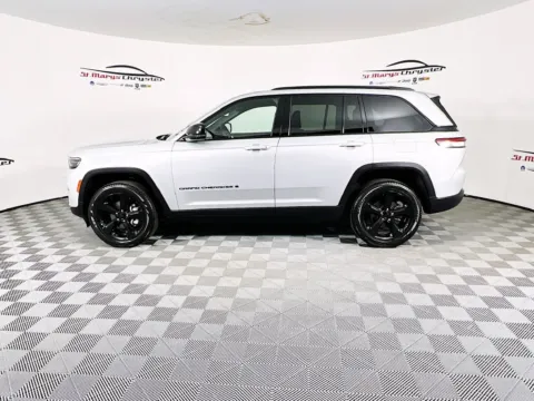 More photos of 2024 Jeep Grand Cherokee Limited at St. Marys Chrysler Dodge Jeep, OH