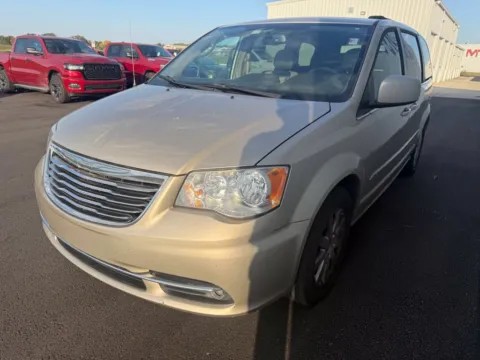More photos of 2015 Chrysler Town & Country Touring at St. Marys Chrysler Dodge Jeep, OH
