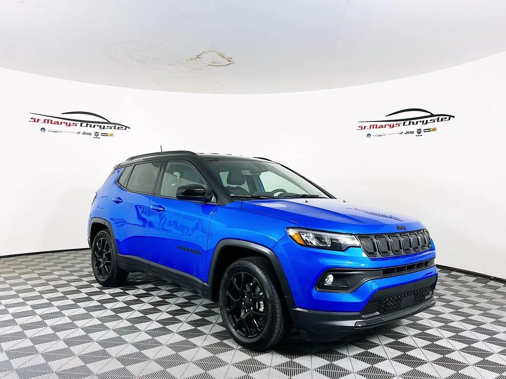 Blue 2022 Jeep Compass Altitude for sale in Saint Marys, OH