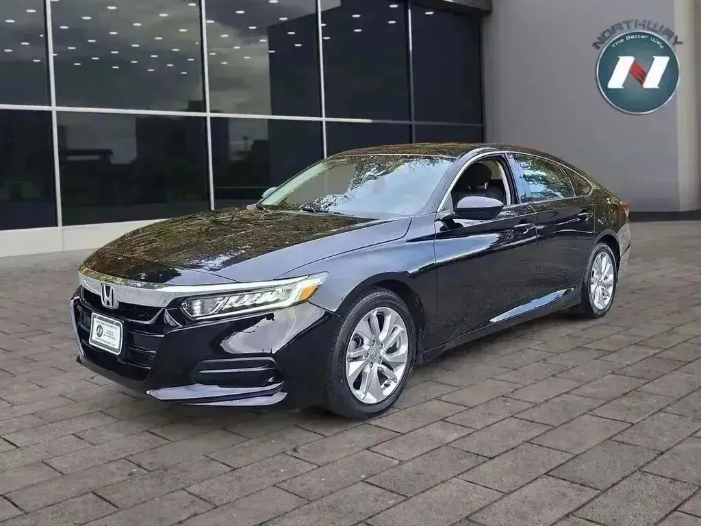 2019 Honda Accord LX's photo