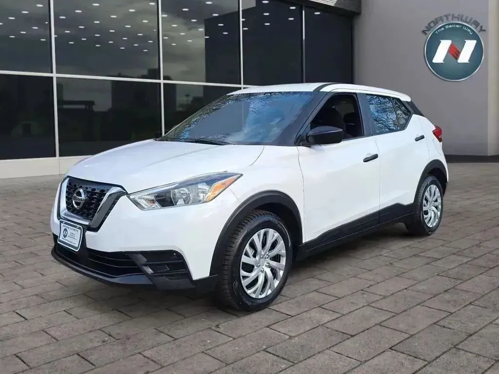 2020 Nissan Kicks S's photo