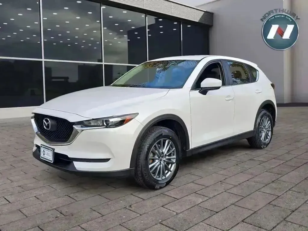 2017 Mazda CX-5 Sport's photo