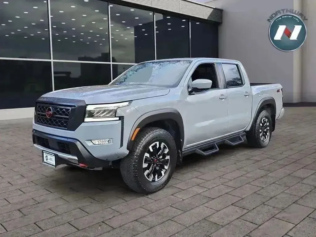 2024 Nissan Frontier PRO-4X's photo