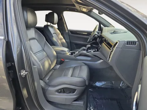 More photos of 2022 Porsche Cayenne Platinum Edition at Northway Automotive of Lake Hopatcong NJ, NJ