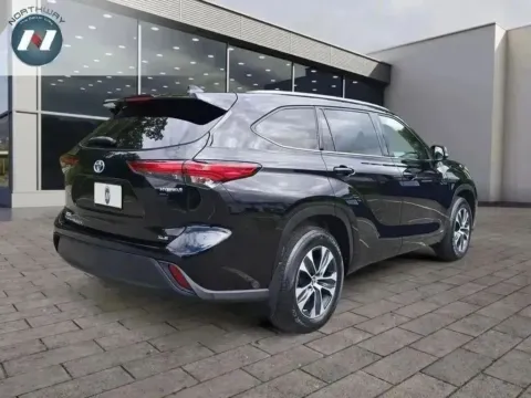 More photos of 2022 Toyota Highlander Hybrid Hybrid XLE at Northway Automotive of Lake Hopatcong NJ, NJ
