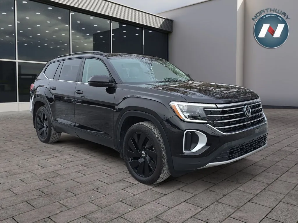 2024 Volkswagen Atlas SE w/Tech - Photo 7