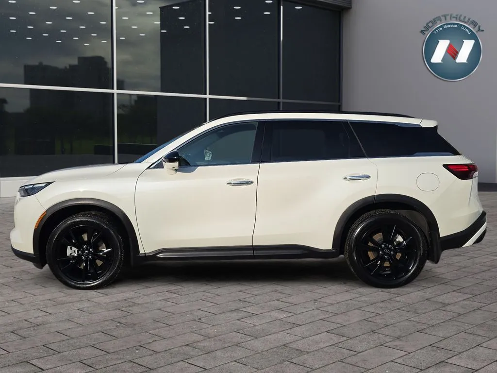 2025 INFINITI QX60 LUXE - Photo 2