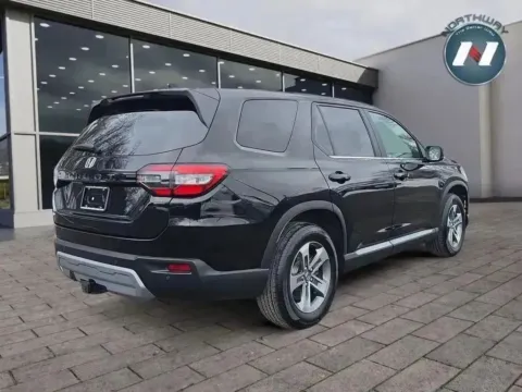 More photos of 2023 Honda Pilot EX-L 8 Passenger at Northway Automotive of Lake Hopatcong NJ, NJ