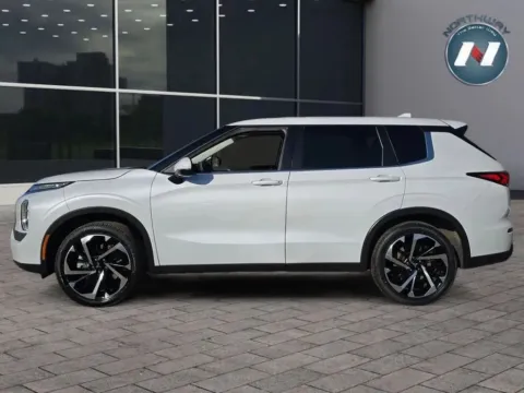 Photos of 2022 Mitsubishi Outlander ES for sale in Lake Hopatcong, NJ at Northway Automotive of Lake Hopatcong NJ