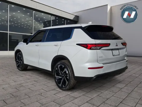 Another view of 2022 Mitsubishi Outlander ES for sale in Lake Hopatcong, NJ at Northway Automotive of Lake Hopatcong NJ