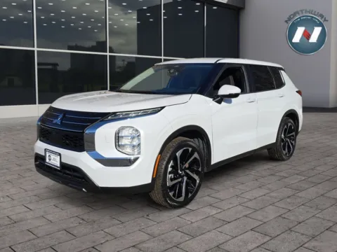 White 2022 Mitsubishi Outlander ES for sale in Lake Hopatcong, NJ