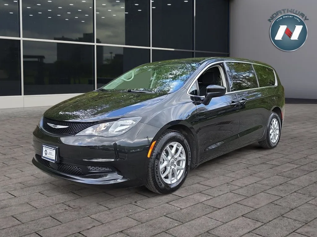 Black 2022 Chrysler Voyager LX for sale in Lake Hopatcong, NJ