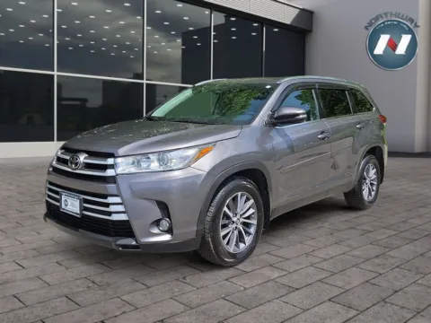 Gray 2019 Toyota Highlander XLE for sale in Lake Hopatcong, NJ