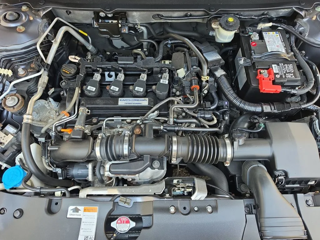 2018 Honda Accord EX - Photo 16