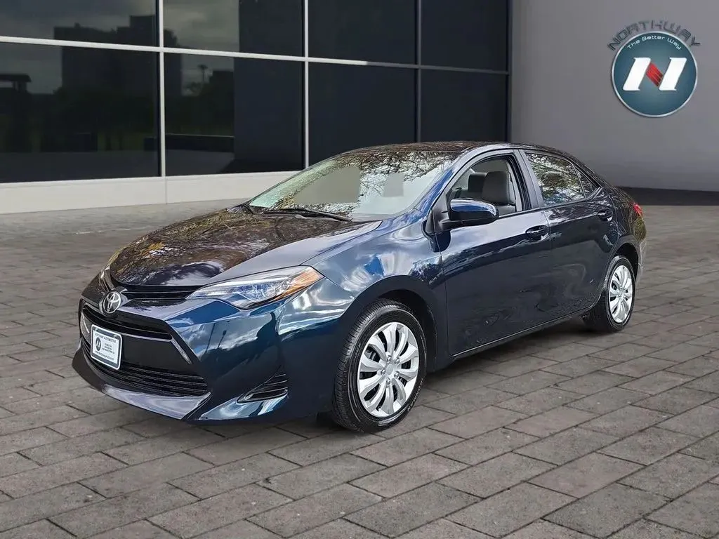 2017 Toyota Corolla LE's photo